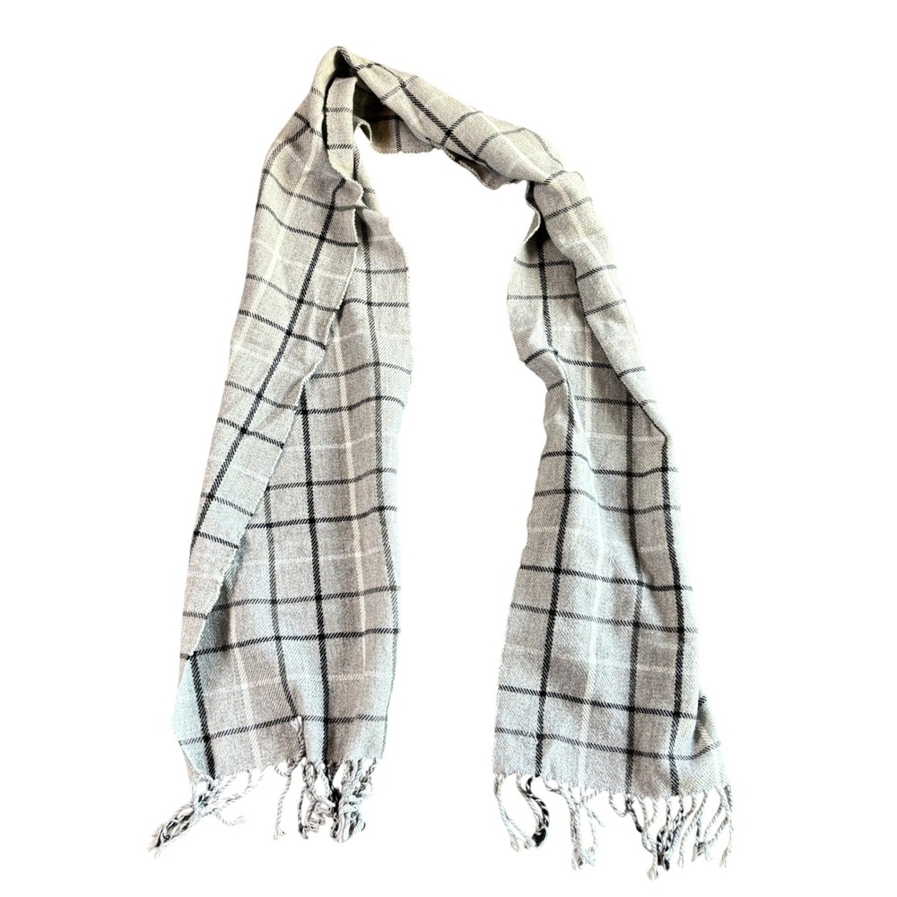 Calvin Klein Gray Plaid Scarf Soft Acrylic Fringe Winter Unisex RN 54163